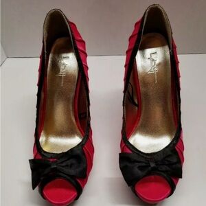 F24 y2k women's pep-toe high Heels size 8